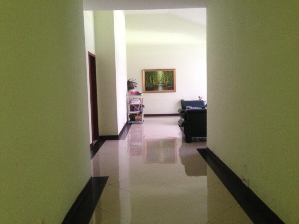 Cempaka Mas Hotel Jombang Экстерьер фото